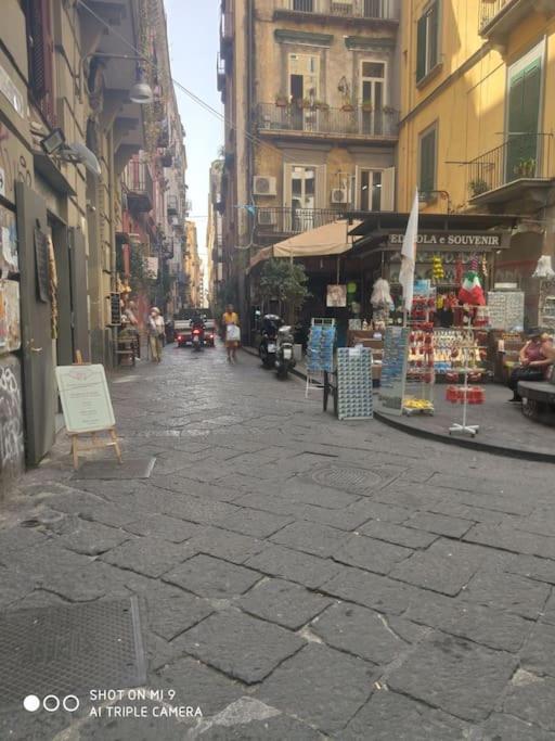 Scio' Apartment-Centro Storico- Naples Luaran gambar
